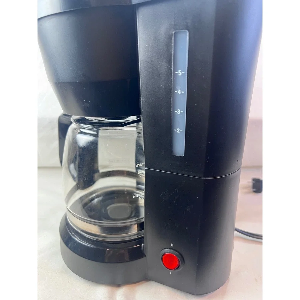 Black+Decker 5-Cup Drip Coffee Maker Black Glass Carafe DCM600B